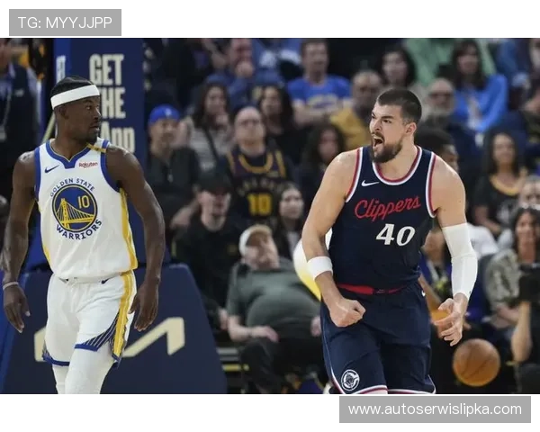 祖巴茨亮眼首秀布克豪取43分